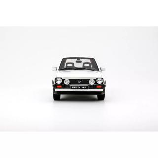 FORD FIESTA MK.1 XR2 DIAMOND WHITE 1981 OttO mobile 1:18 Resinemodell (Türen, Motorhaube... nicht zu öffnen!)